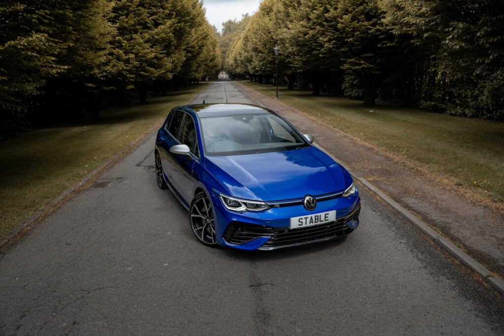 2024 Volkswagen Golf R 2.0T 4MOTION Photo 2