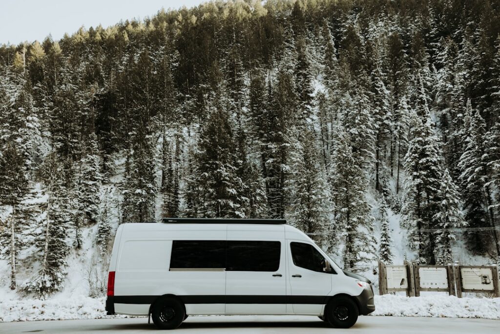 White 2023 Mercedes-Benz Sprinter 519 CDI Luxury Passenger Van Photo 2