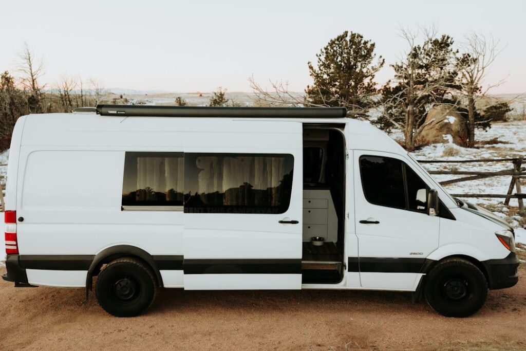 White 2023 Mercedes-Benz Sprinter 519 CDI Luxury Passenger Van Photo 3